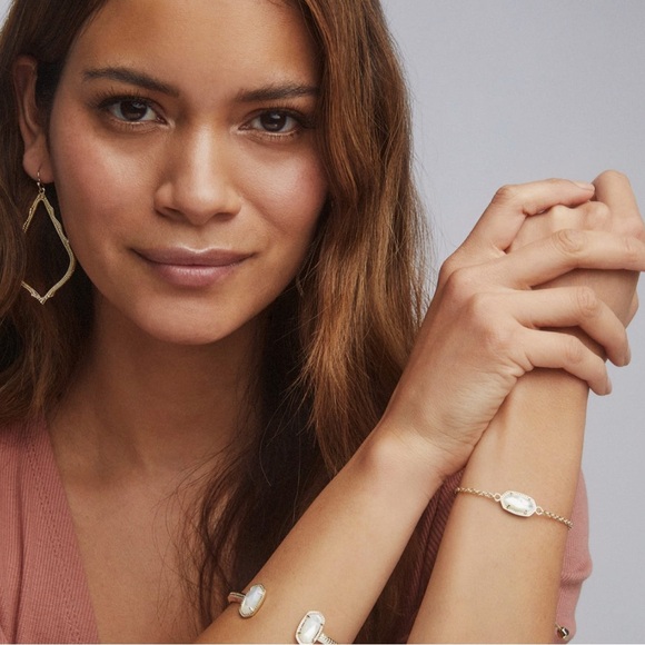 Elaina Gold Adjustable Chain Bracelet in Navy Abalone | Kendra Scott - Picture 2 of 3